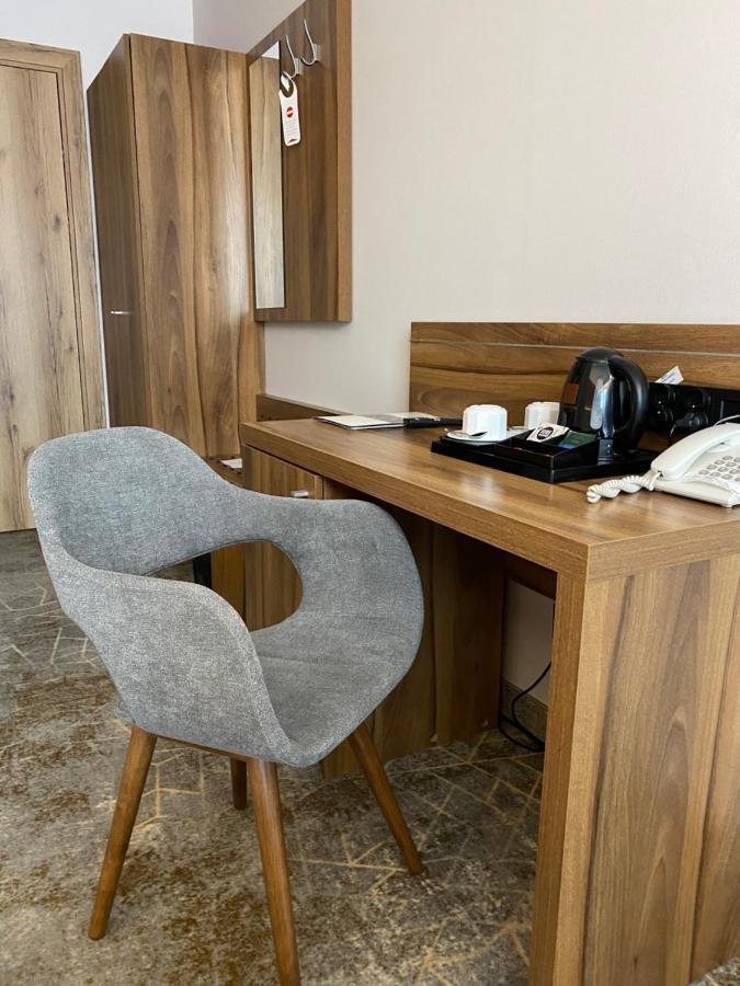 Tomaszów Lubelski Hotel Antoni מראה חיצוני תמונה