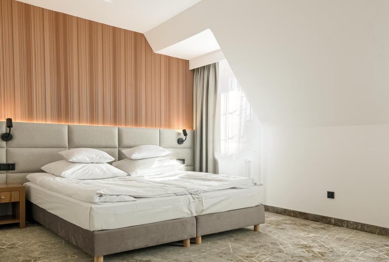 Tomaszów Lubelski Hotel Antoni מראה חיצוני תמונה