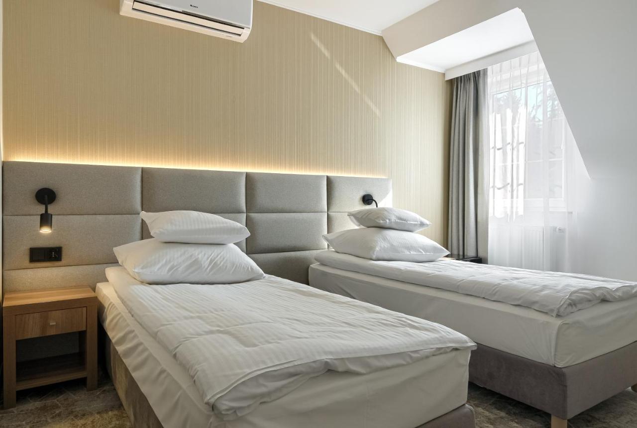 Tomaszów Lubelski Hotel Antoni מראה חיצוני תמונה